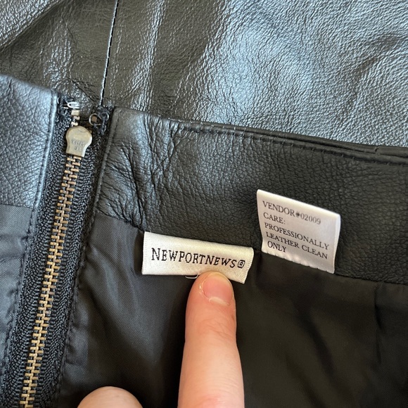 VINTAGE LEATHER MINNIE SKIRT 90s - Picture 2 of 3